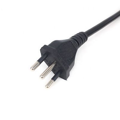 IEC320 C5 3 Круглый колючий электропровод для Бразилии NBR14136 Стандарт 3x0.75 Квадратный ядро