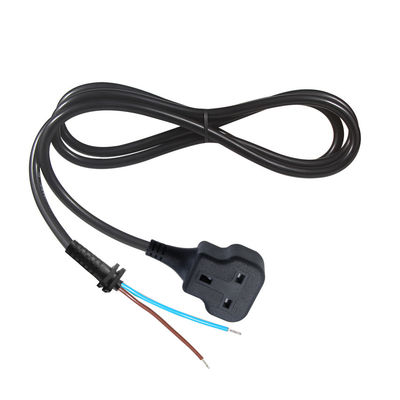 UK Standard (BS) Female Socket with Pre-Stripped and Tined Wire Terminals for Secure Crimp Connections (Стандарт Великобритании (BS)) - женская розетка с предварительно снятыми и консервированными проволочными терминалами для безопасных соединений с кремом.