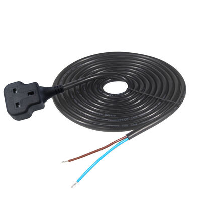 UK Standard (BS) Female Socket with Pre-Stripped and Tined Wire Terminals for Secure Crimp Connections (Стандарт Великобритании (BS)) - женская розетка с предварительно снятыми и консервированными проволочными терминалами для безопасных соединений с кремом.
