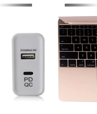 Сетевое зарядное устройство с двумя портами (USB-C и USB-A) и вилкой США, 45 Вт